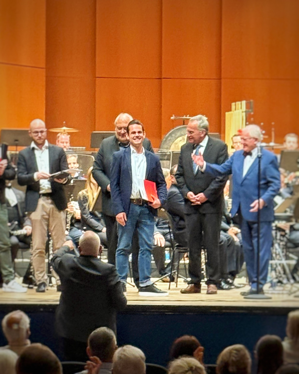 Miha Lončar - der Dirigent des Orchesters der Musikvereinigung Bingen-Gaulsheim